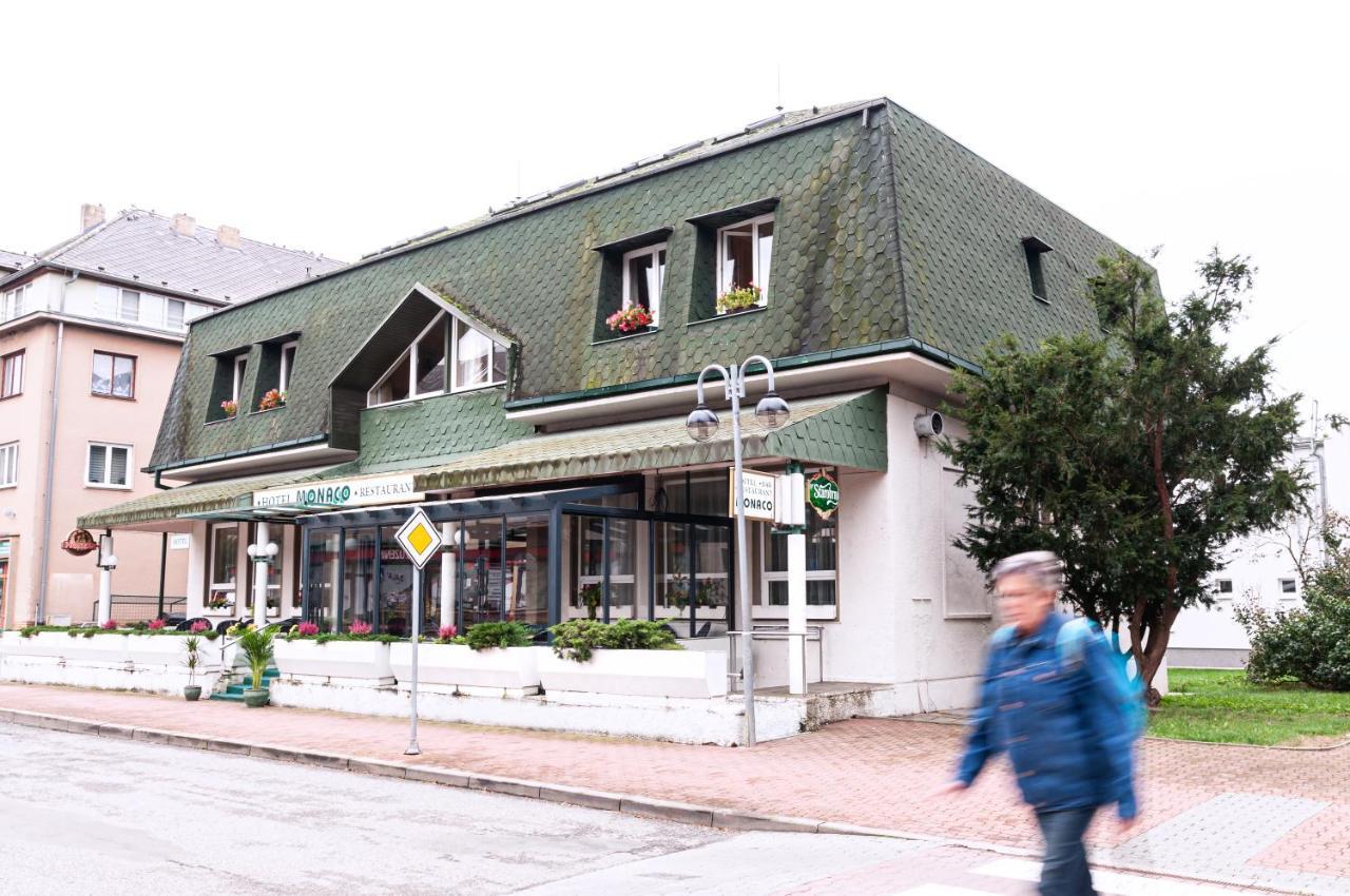 Hotel Monaco Namest nad Oslavou Bagian luar foto